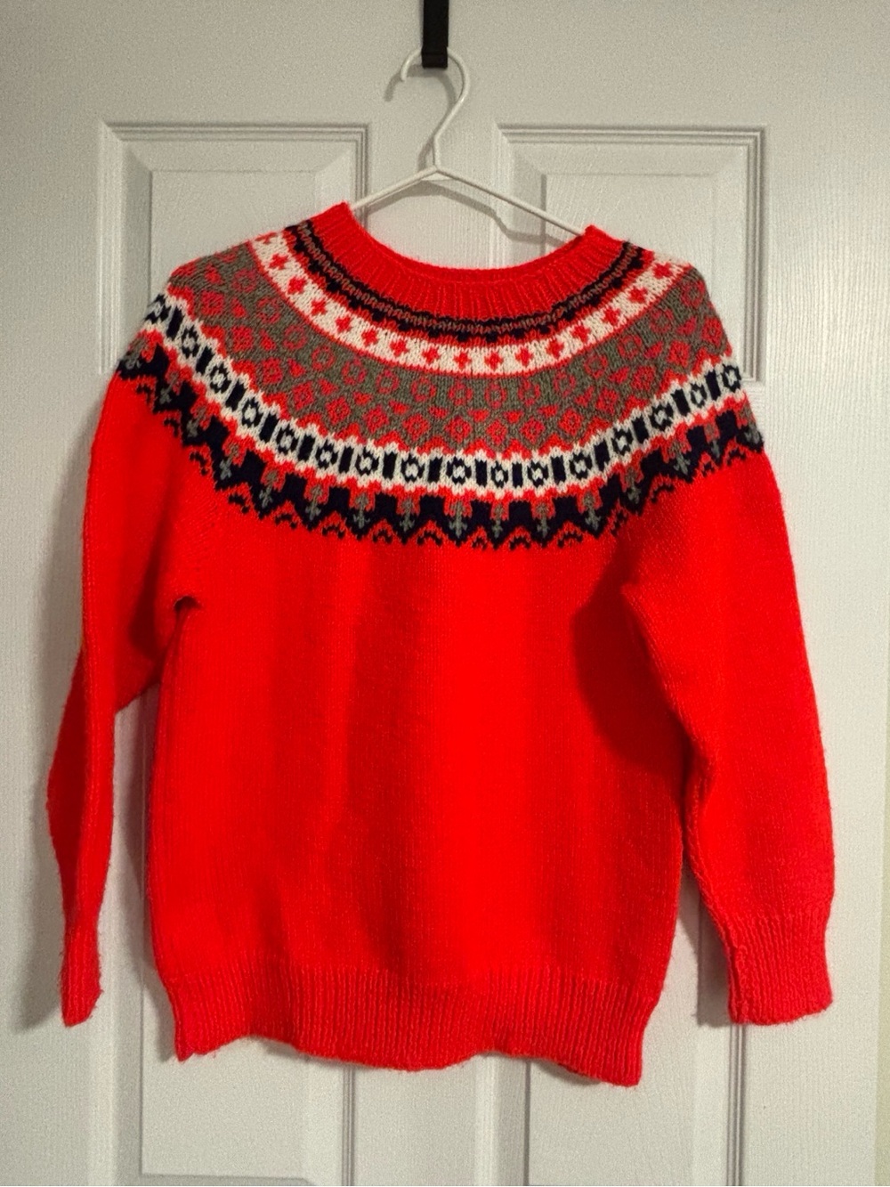 Vintage Handmade 100% Wool Sweater - Estimated Size Medium UNISEX